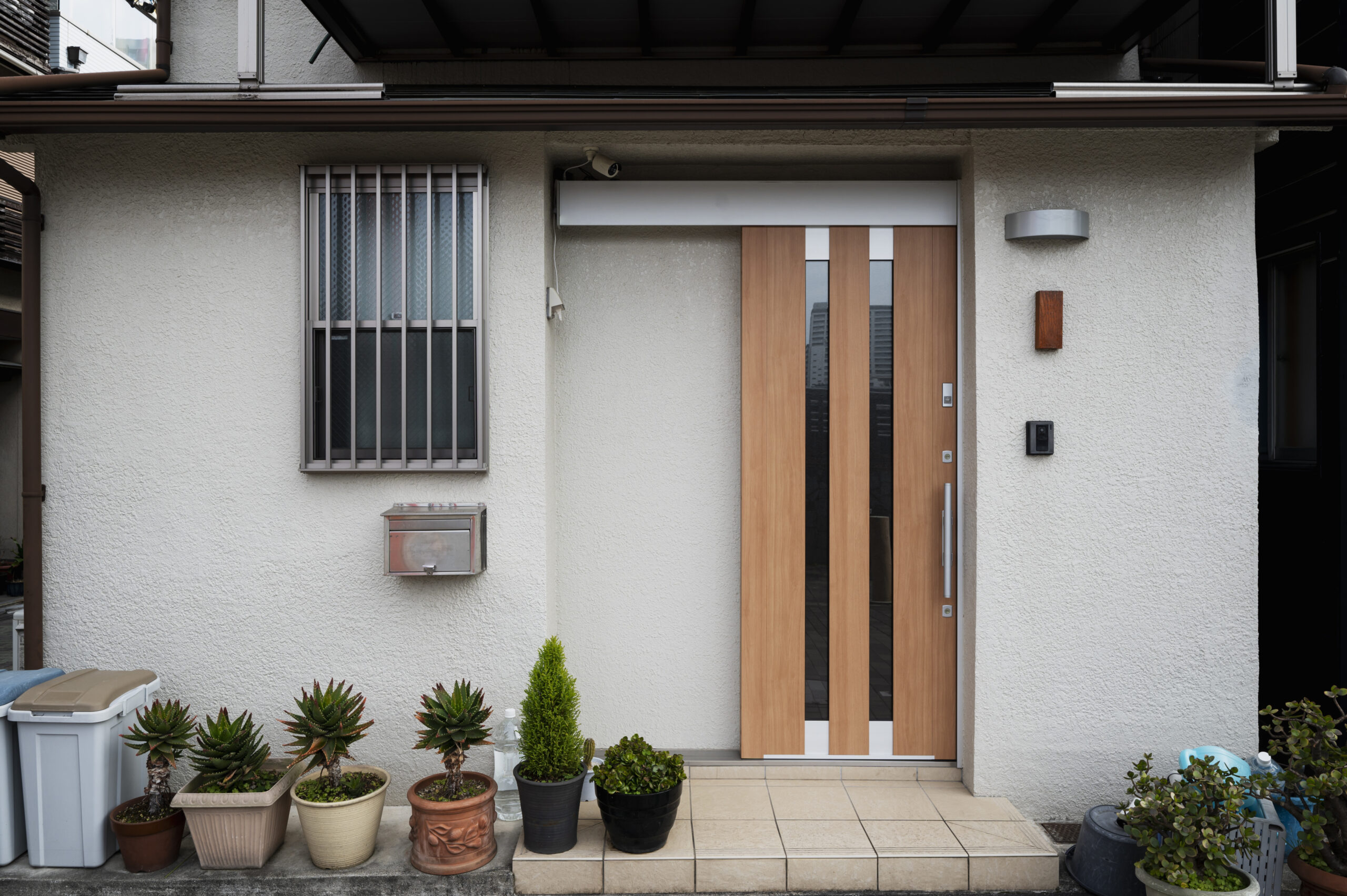 How to Create a Seamless Indoor-Outdoor Living Space with Bi-Fold Doors